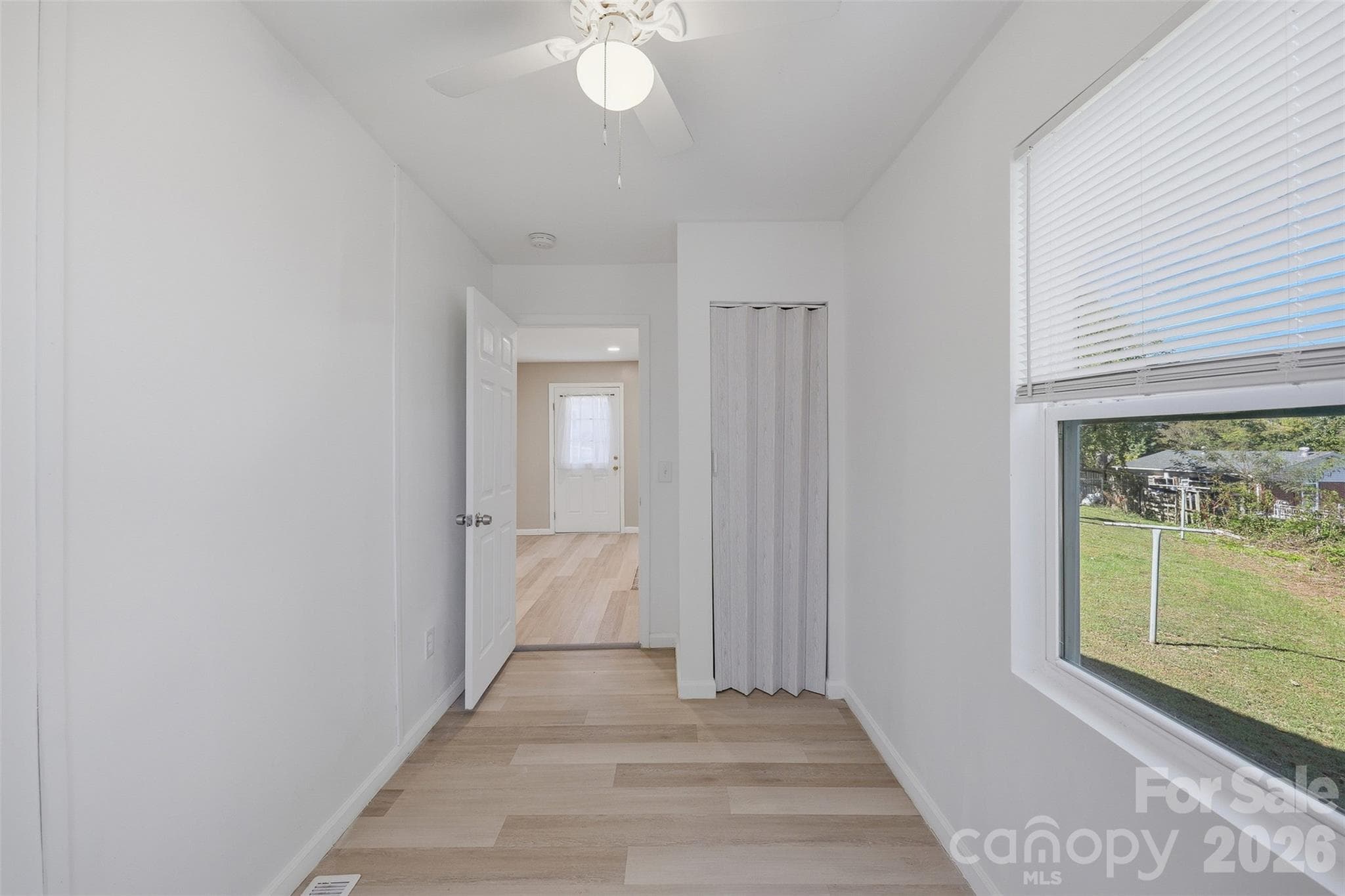 Second bedroom/office space/nursery - 2996 1st Avenue NW, Hickory