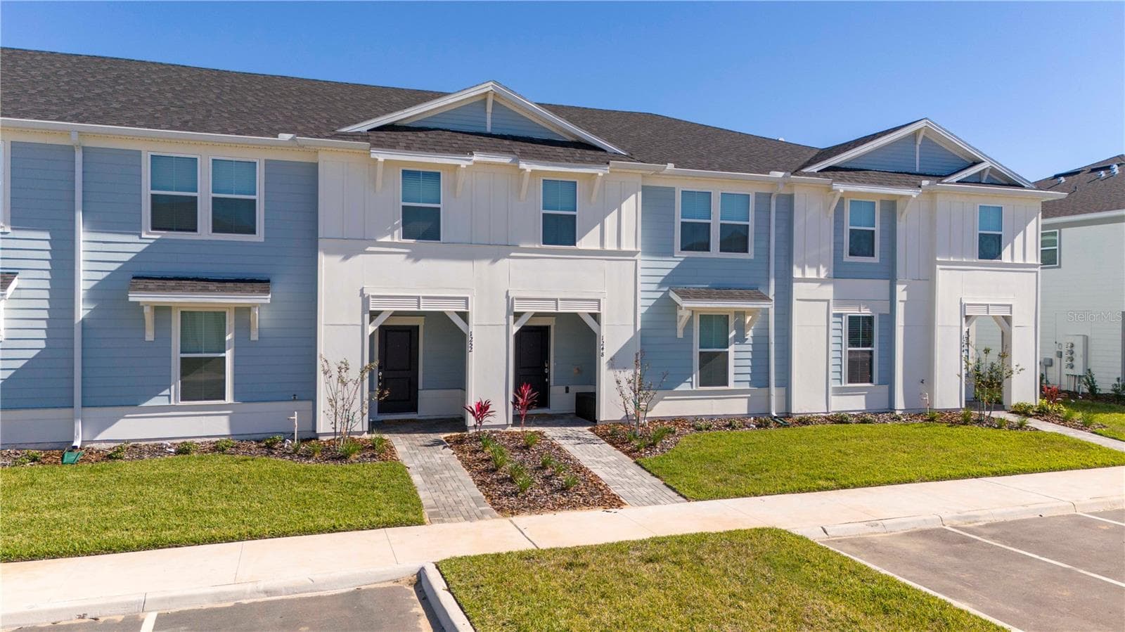 1248 BLUE ISLAND DR