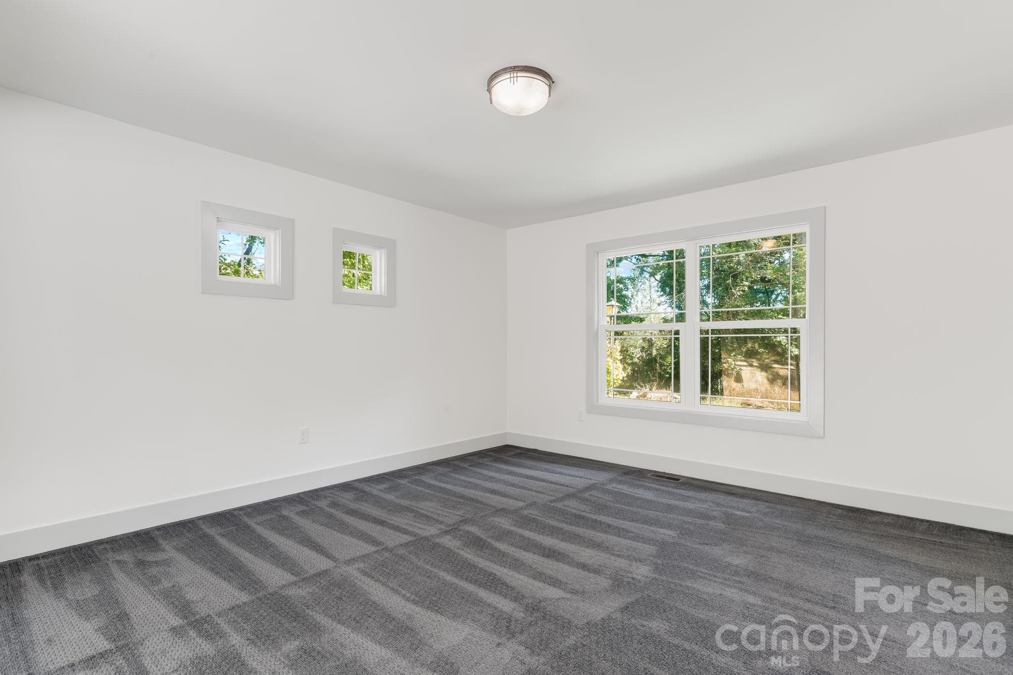Single Family Residence at 174 Twisted Tree Lane, Horse Shoe, photo 7 of 32