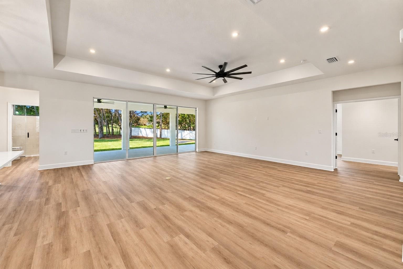 huge family room - 12014 SAPPHIRE DR, SPRING HILL