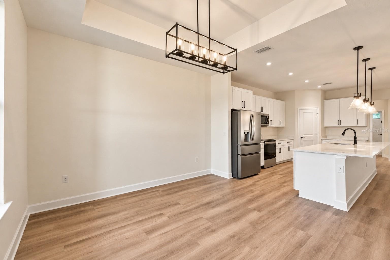 dining room - 12014 SAPPHIRE DR, SPRING HILL