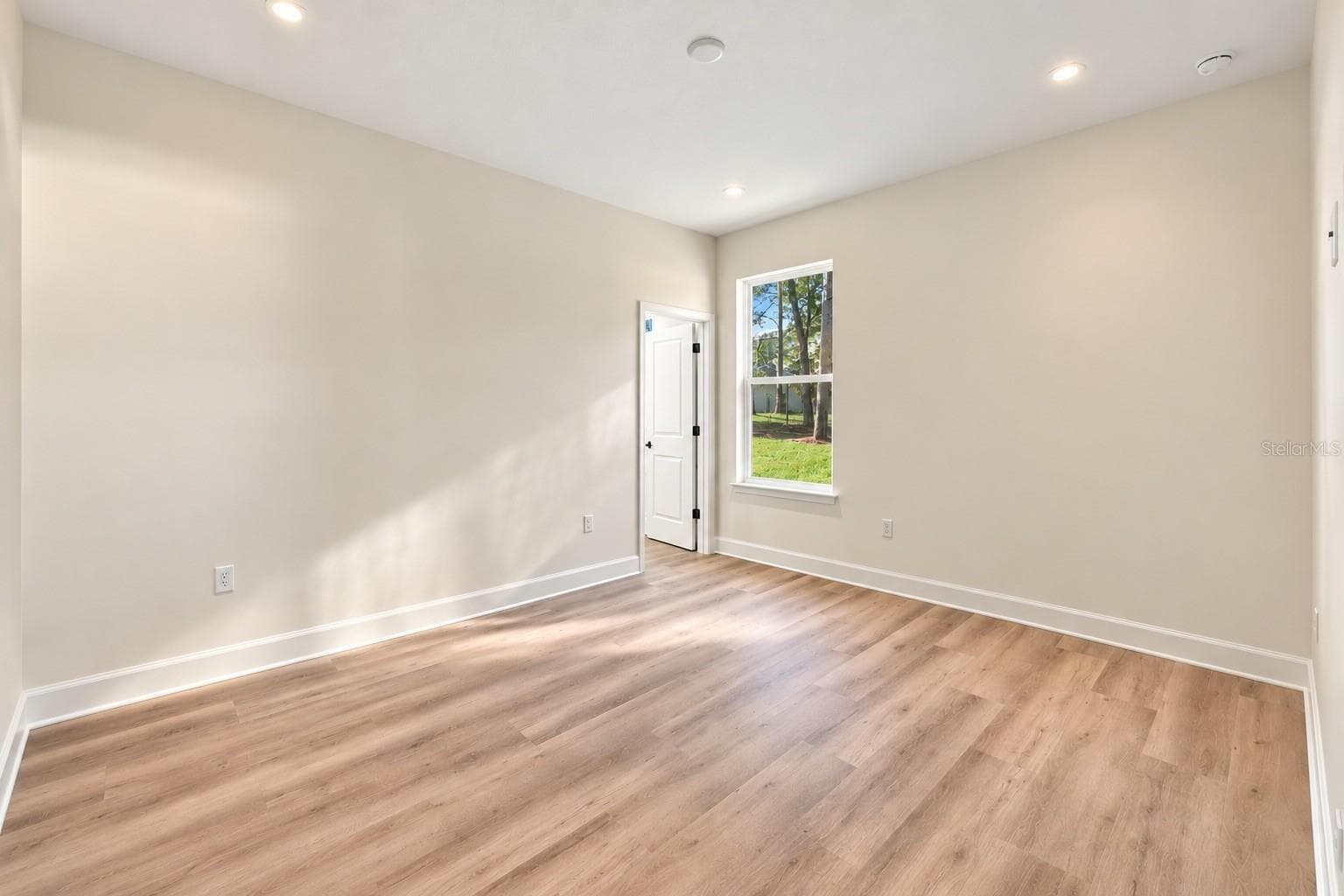 mini suite - 12014 SAPPHIRE DR, SPRING HILL
