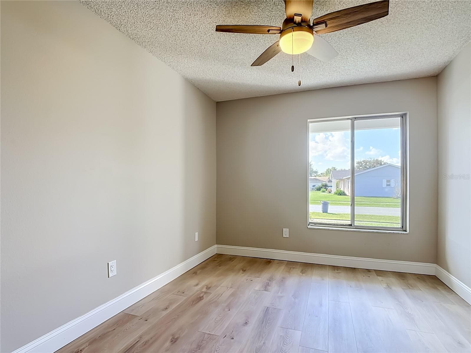 Single Family Residence at 2323 TOWERBRIDGE ST, ORLANDO, photo 17 of 33
