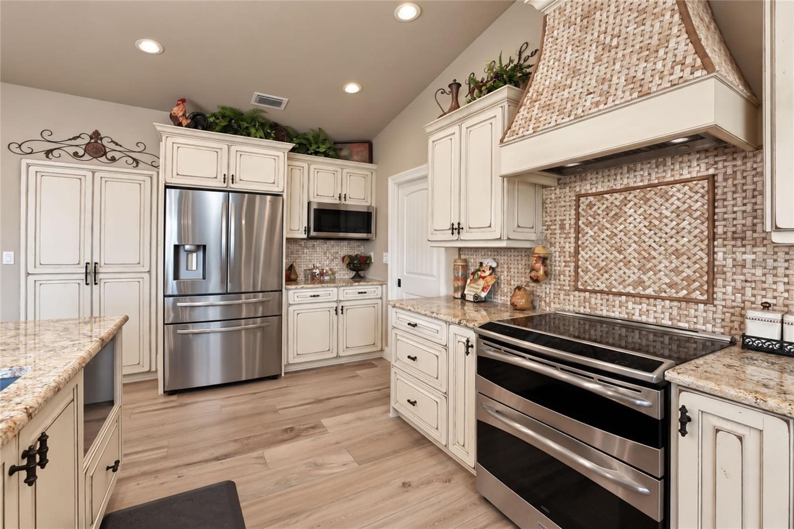 Single Family Residence at 4282 GILLOT BLVD, PORT CHARLOTTE, photo 23 of 79