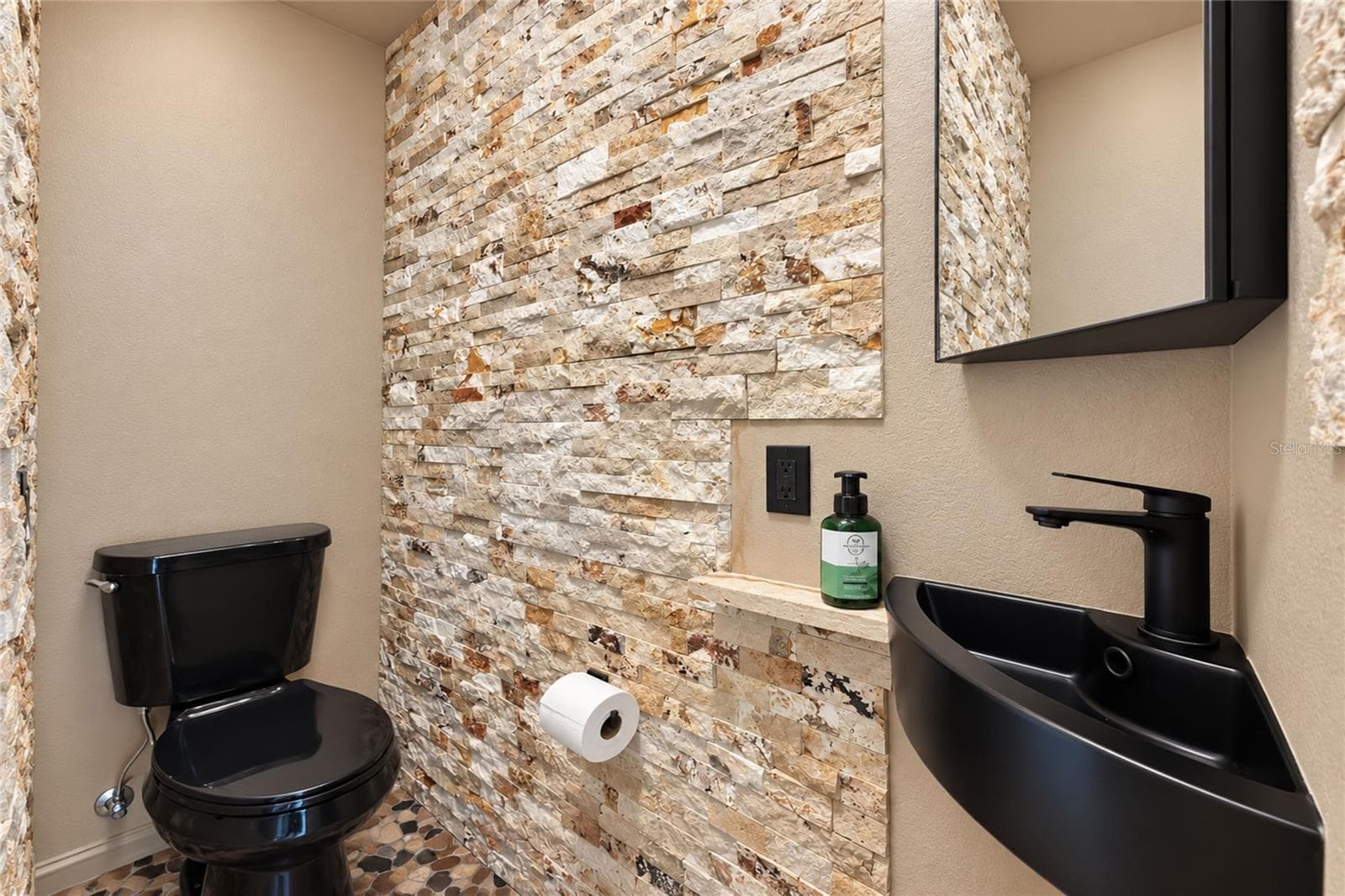 Bath 3 - 4282 GILLOT BLVD, PORT CHARLOTTE