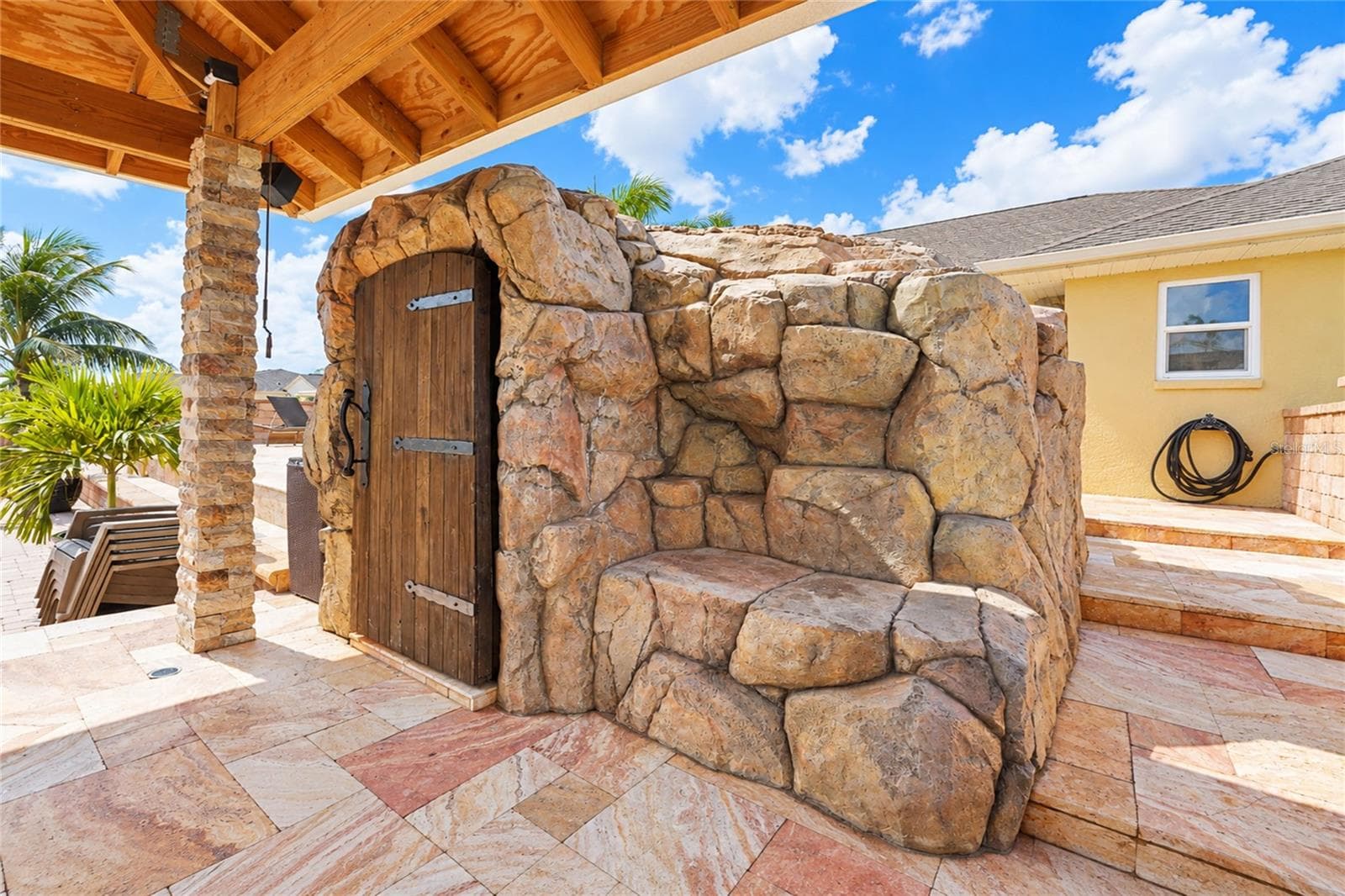 Outdoor Refrigerator - 4282 GILLOT BLVD, PORT CHARLOTTE