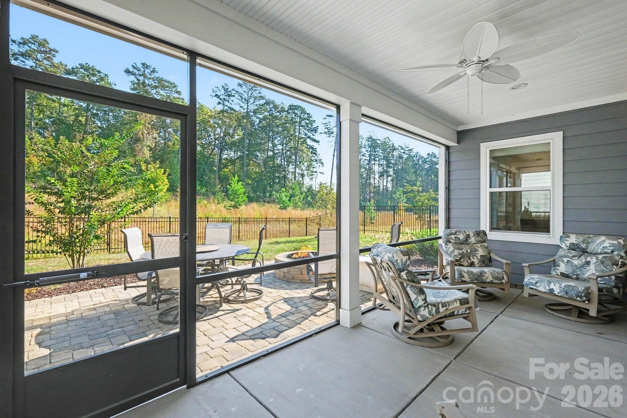 Screened in back porch - 5605 Caneel Lane, Denver