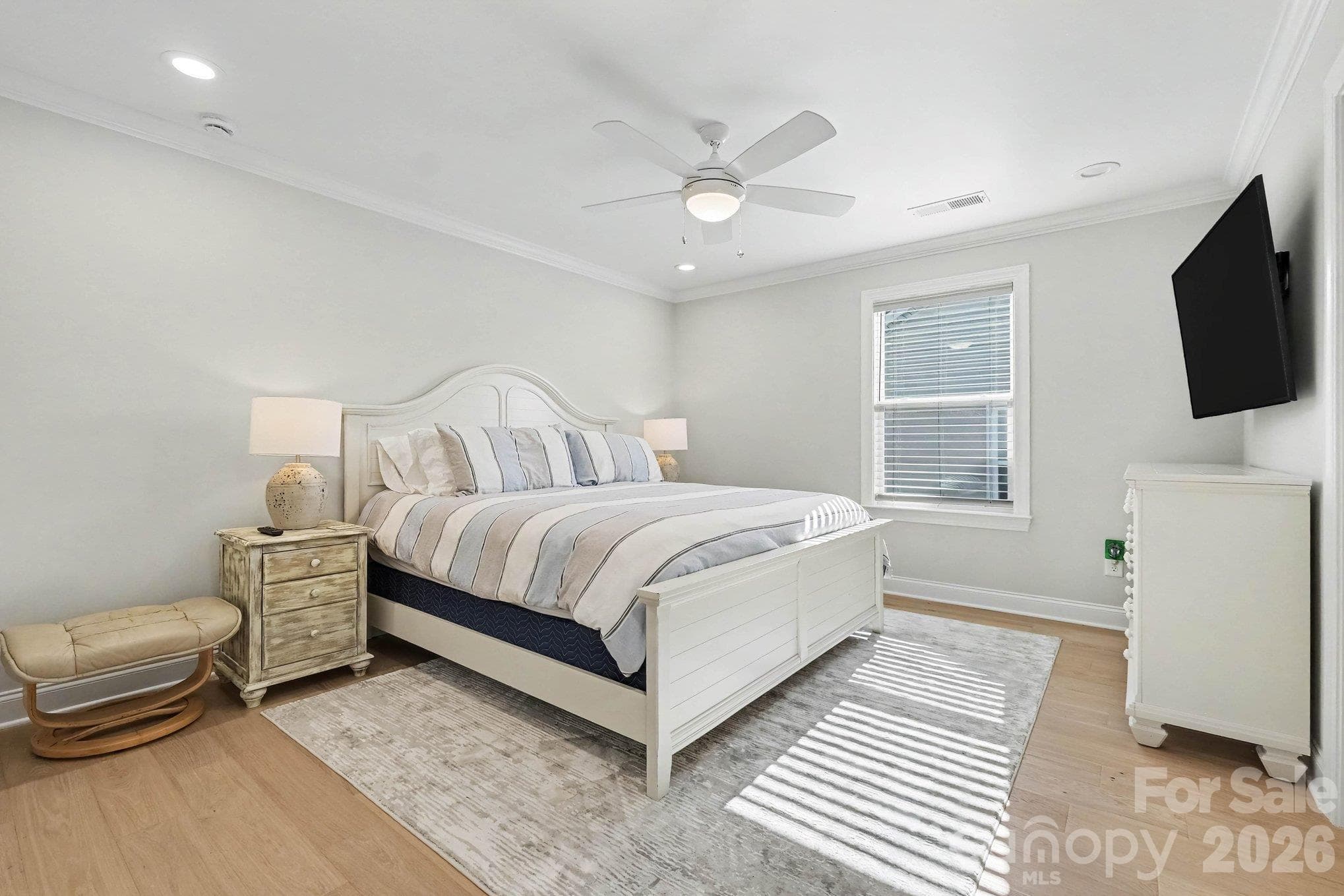 Upper floor offers another secondary primary suite - 5605 Caneel Lane, Denver
