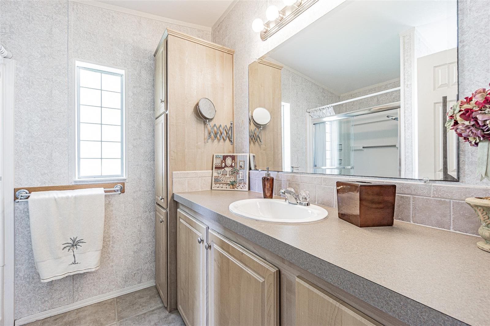 Bath ensuite - 37449 GILL AVE, ZEPHYRHILLS