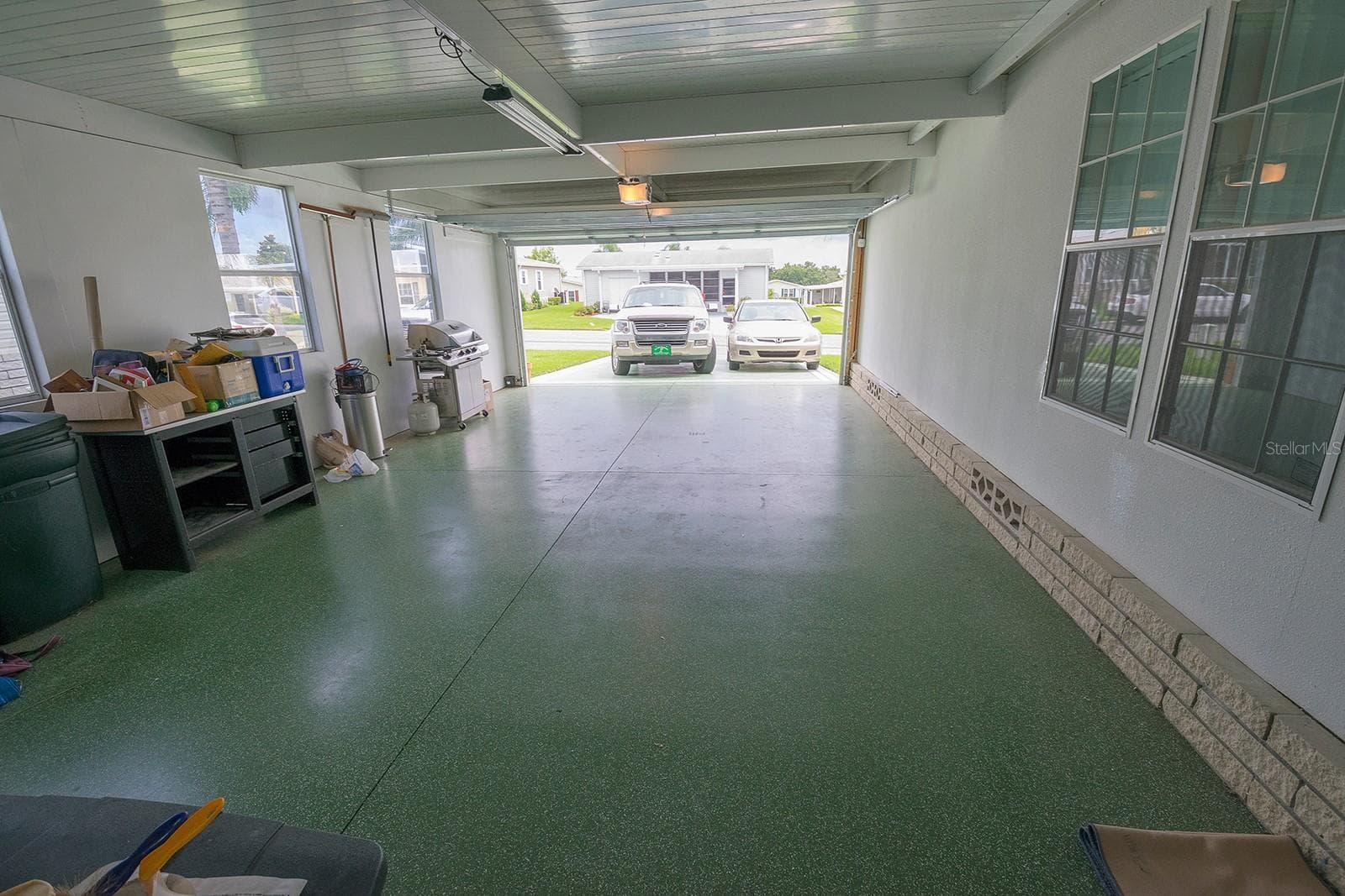 Loads of room for vehicles and hobbies! - 37449 GILL AVE, ZEPHYRHILLS