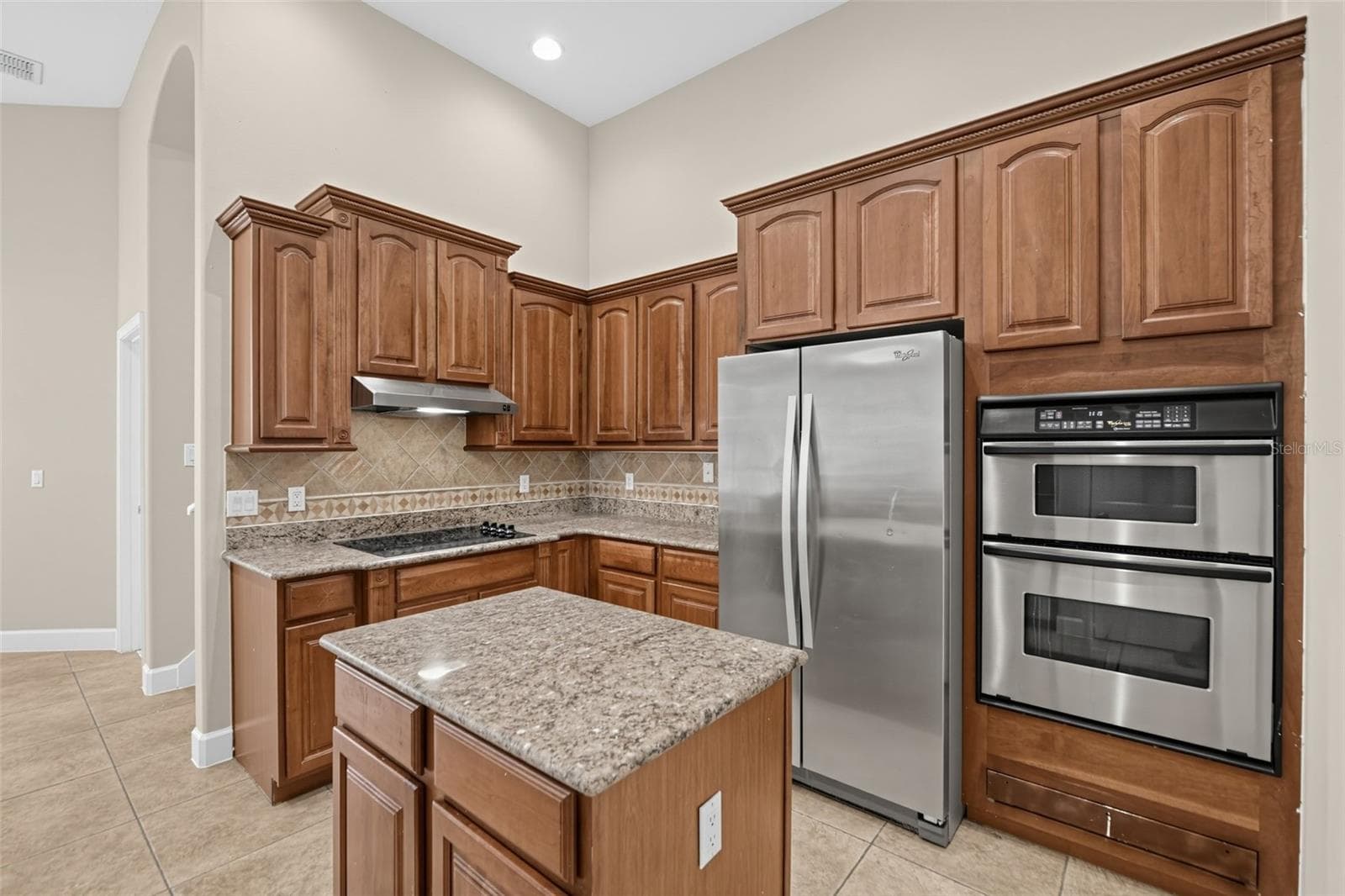 Single Family Residence at 726 REGINA CIR, OAKLAND, photo 17 of 36