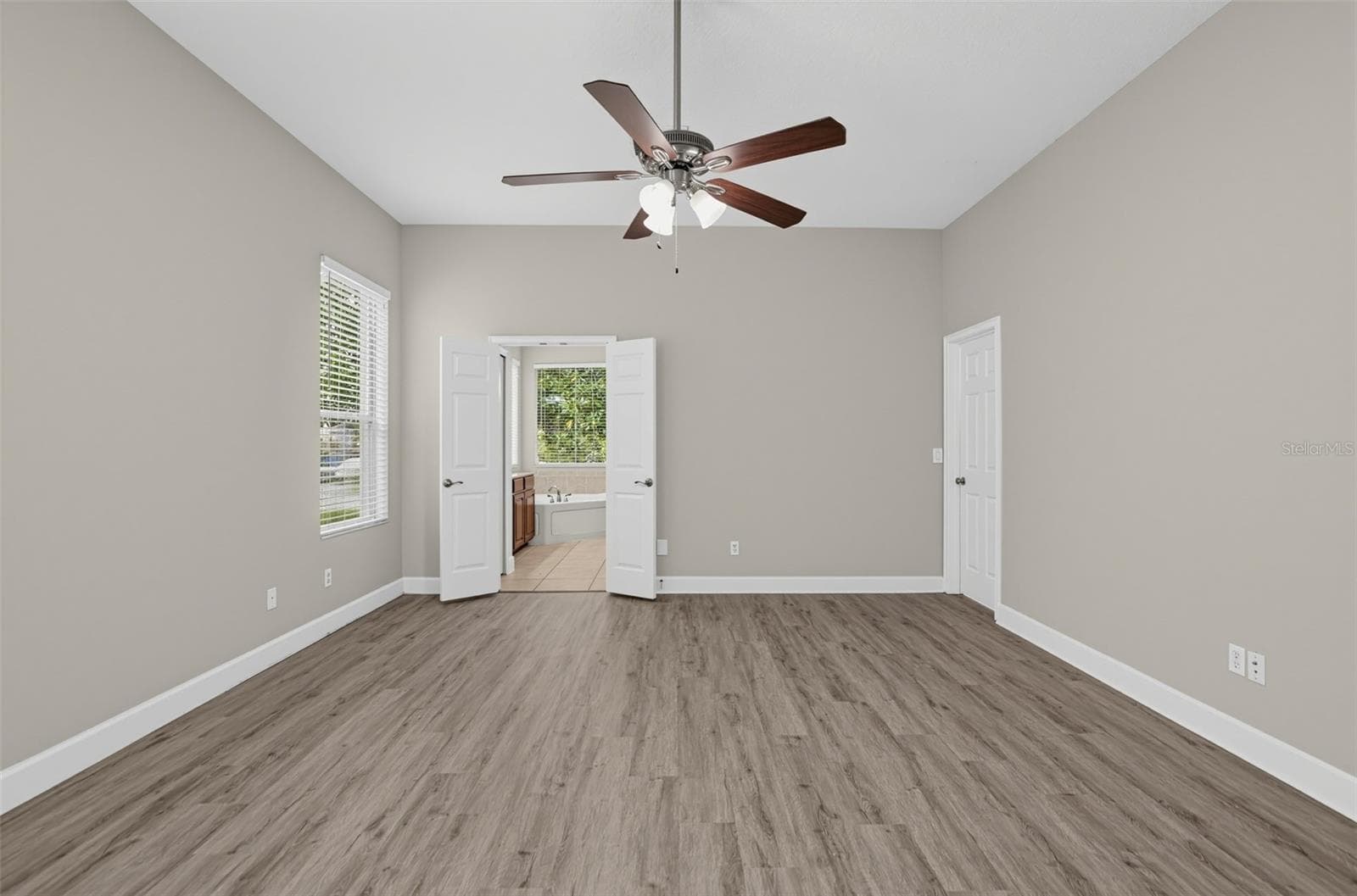 Single Family Residence at 726 REGINA CIR, OAKLAND, photo 20 of 36