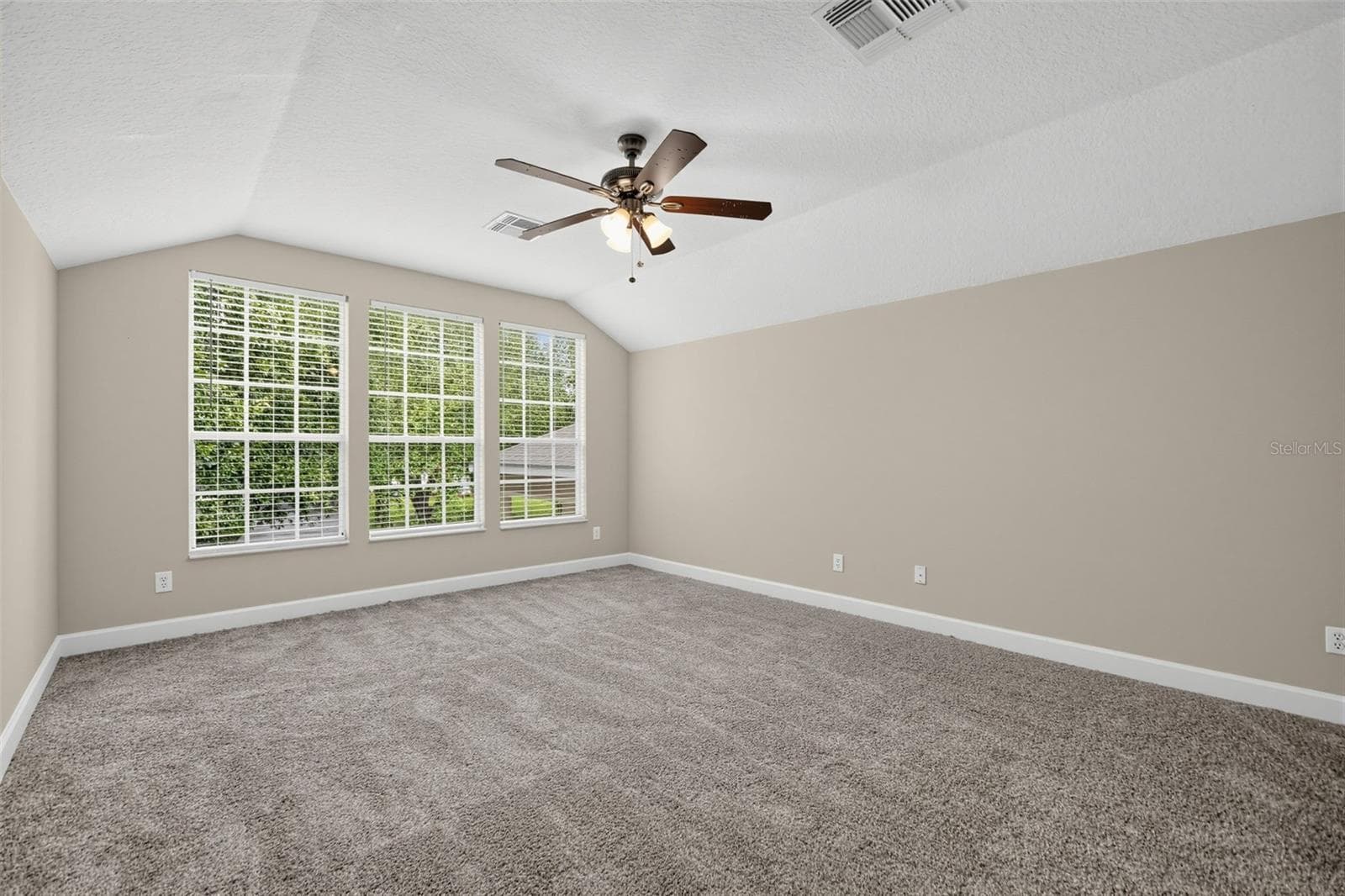 Single Family Residence at 726 REGINA CIR, OAKLAND, photo 31 of 36