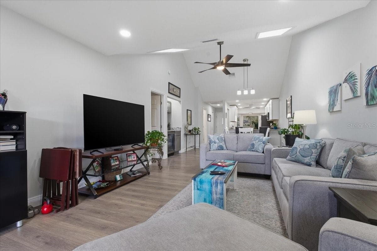 Condominium at 3272 LORI LN #3272, NEW PORT RICHEY, photo 15 of 90