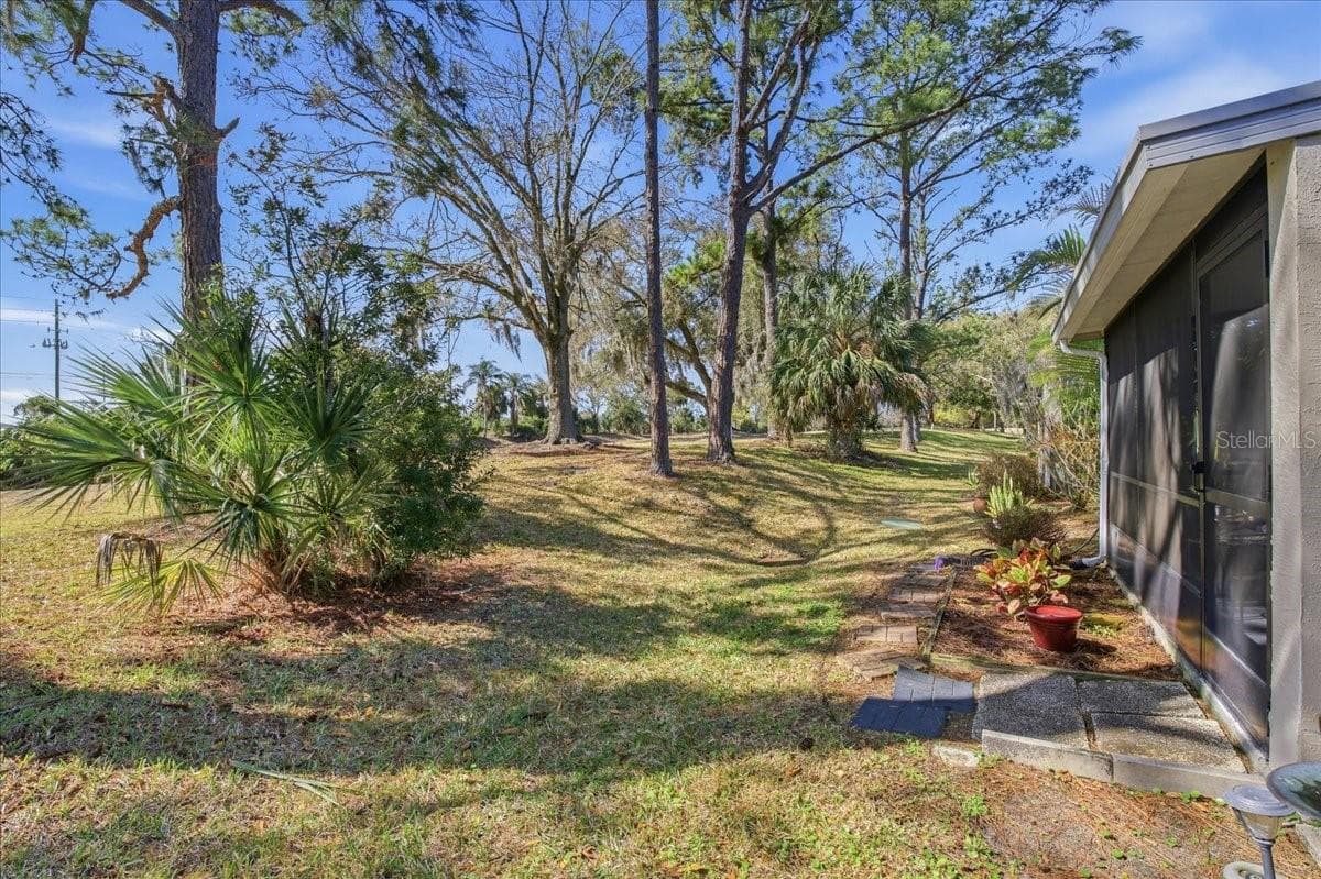 Condominium at 3272 LORI LN #3272, NEW PORT RICHEY, photo 34 of 90