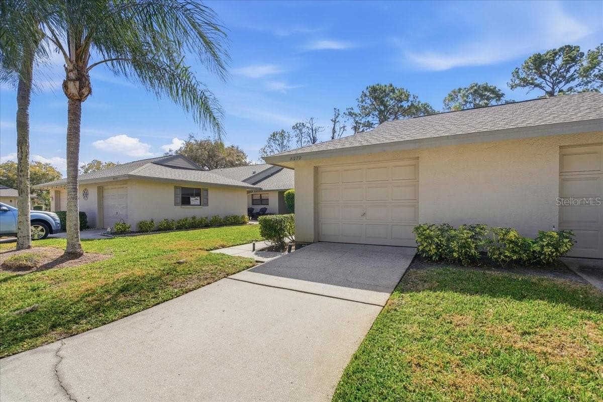 Condominium at 3272 LORI LN #3272, NEW PORT RICHEY, photo 44 of 90