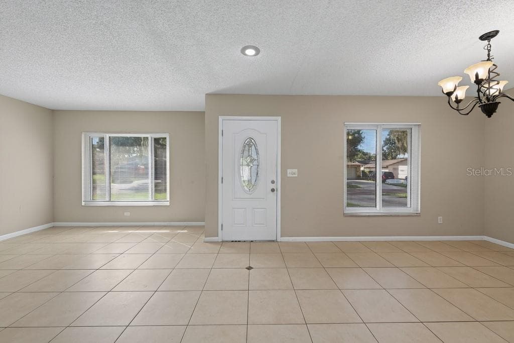 Single Family Residence at 518 WYNNWOOD DR, BRANDON, photo 2 of 64