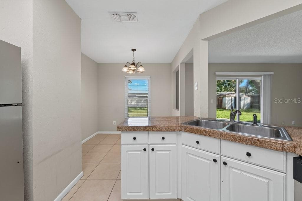 Single Family Residence at 518 WYNNWOOD DR, BRANDON, photo 28 of 64