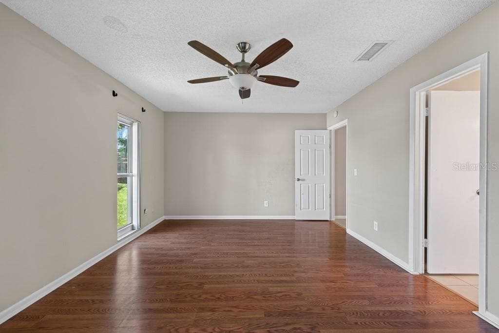 Single Family Residence at 518 WYNNWOOD DR, BRANDON, photo 34 of 64