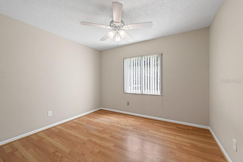 Single Family Residence at 518 WYNNWOOD DR, BRANDON, photo 38 of 64