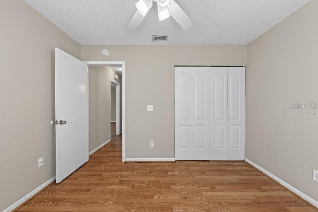 Single Family Residence at 518 WYNNWOOD DR, BRANDON, photo 39 of 64