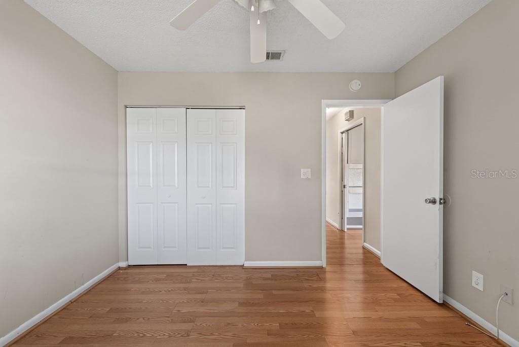 Single Family Residence at 518 WYNNWOOD DR, BRANDON, photo 42 of 64