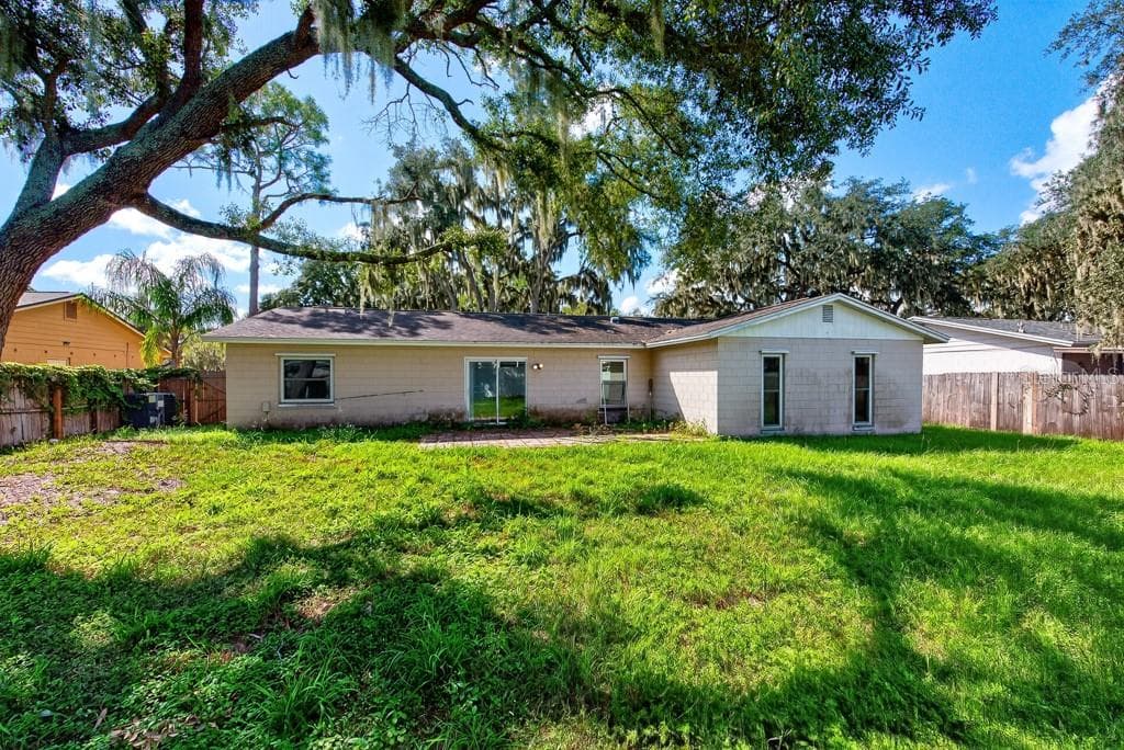 Single Family Residence at 518 WYNNWOOD DR, BRANDON, photo 50 of 64
