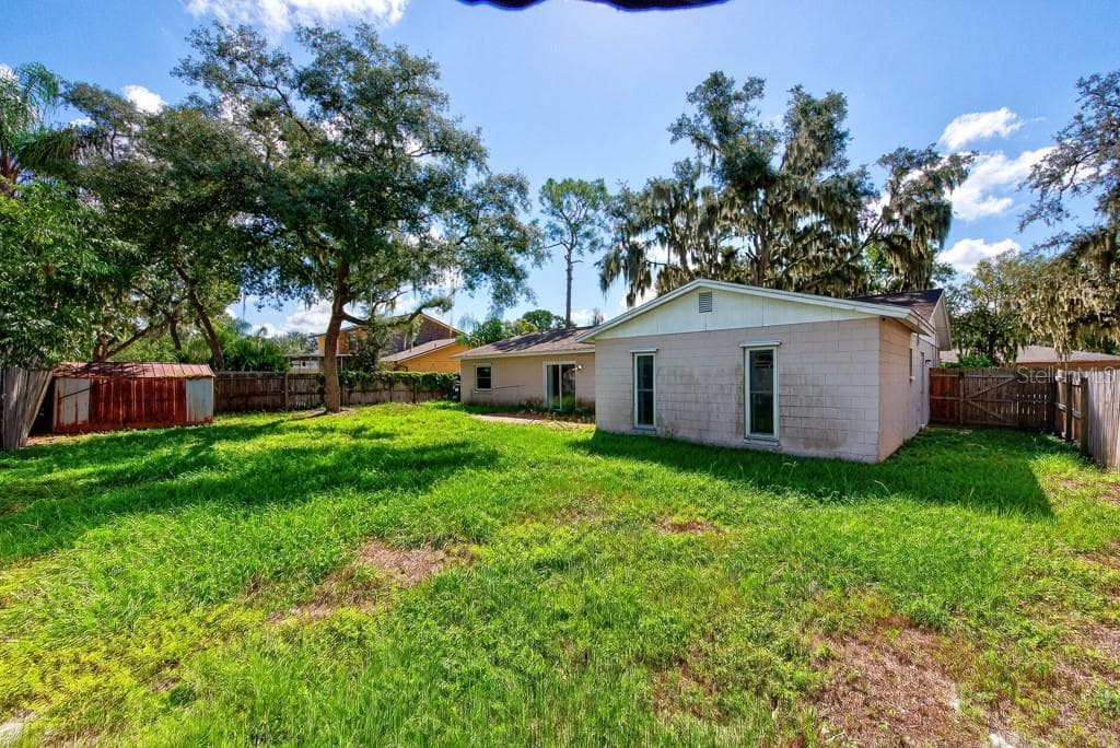 Single Family Residence at 518 WYNNWOOD DR, BRANDON, photo 52 of 64