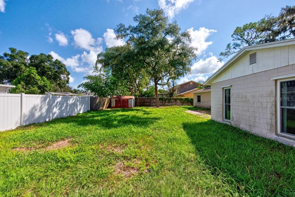 Single Family Residence at 518 WYNNWOOD DR, BRANDON, photo 53 of 64