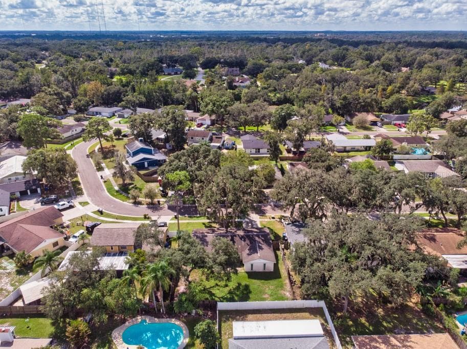 Single Family Residence at 518 WYNNWOOD DR, BRANDON, photo 62 of 64