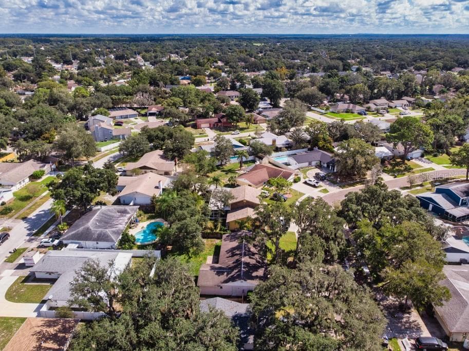 Single Family Residence at 518 WYNNWOOD DR, BRANDON, photo 63 of 64