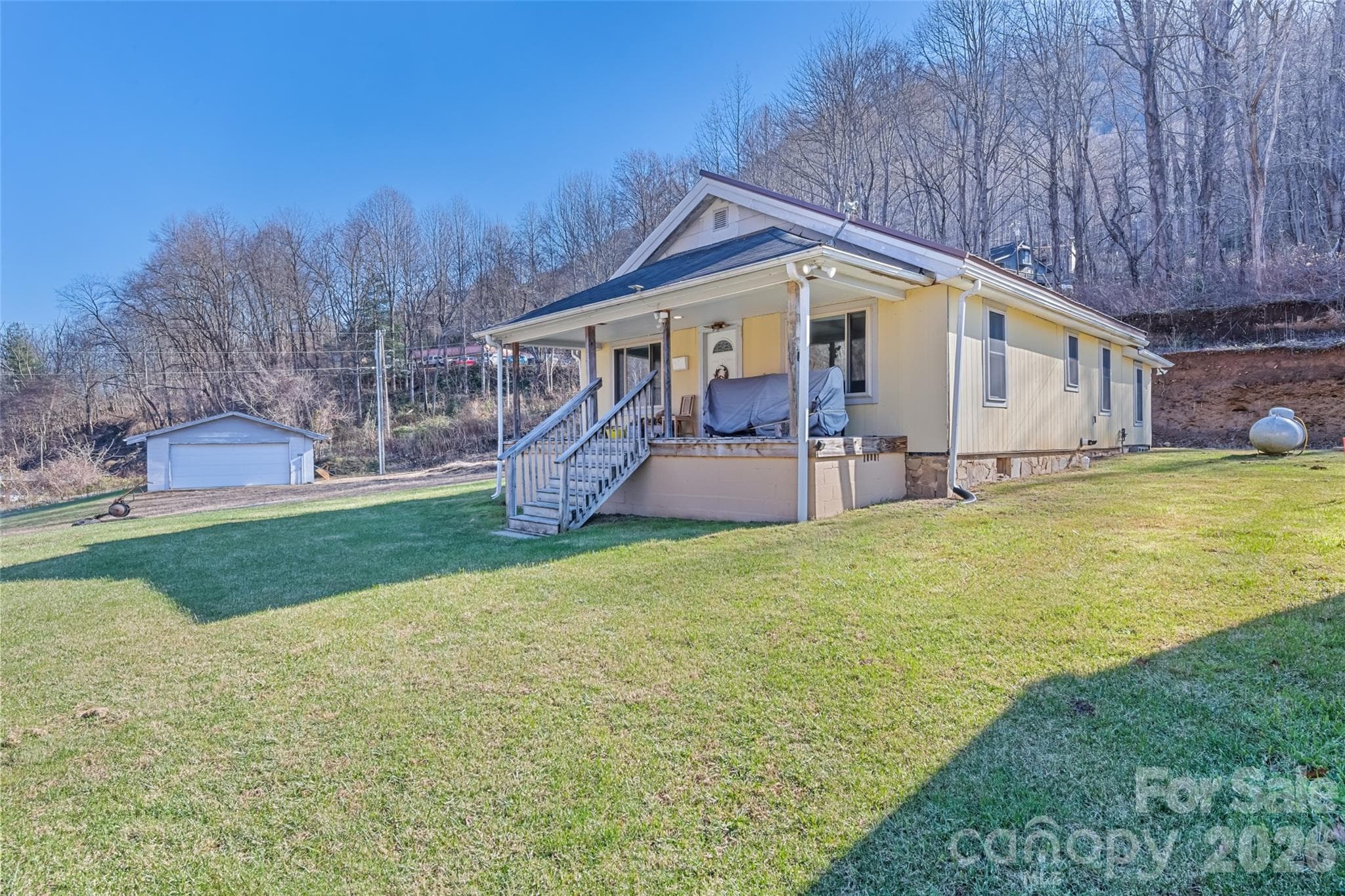 Warehouse/Office at 3009 Dellwood Road, Waynesville, photo 4 of 35