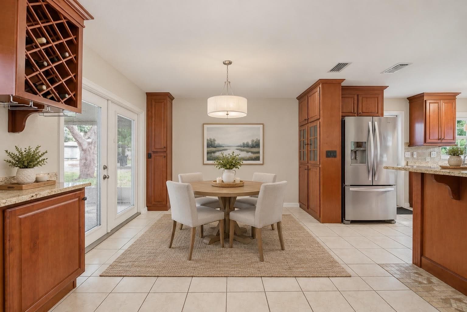 Virtually staged - 9401 N ROME CIR, TAMPA