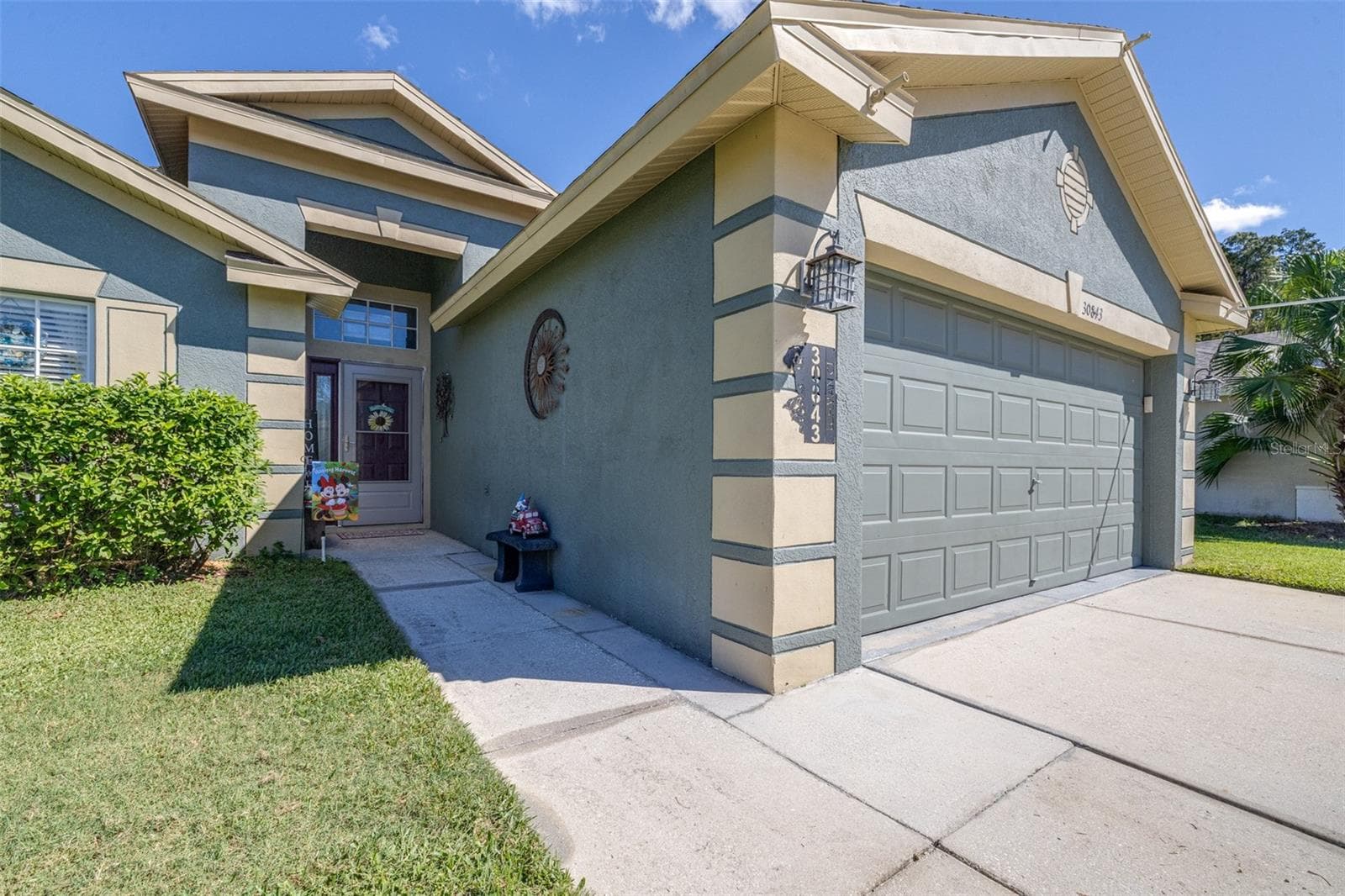 Single Family Residence at 30843 LUHMAN CT, WESLEY CHAPEL, photo 2 of 32