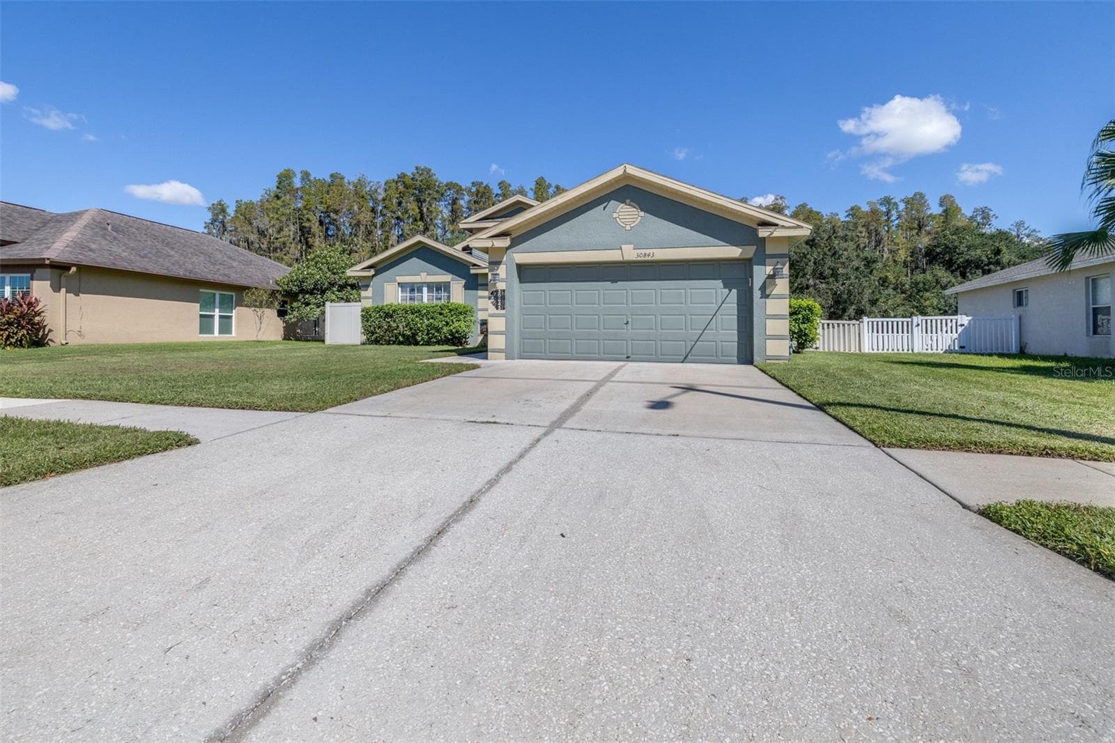 Single Family Residence at 30843 LUHMAN CT, WESLEY CHAPEL, photo 3 of 32