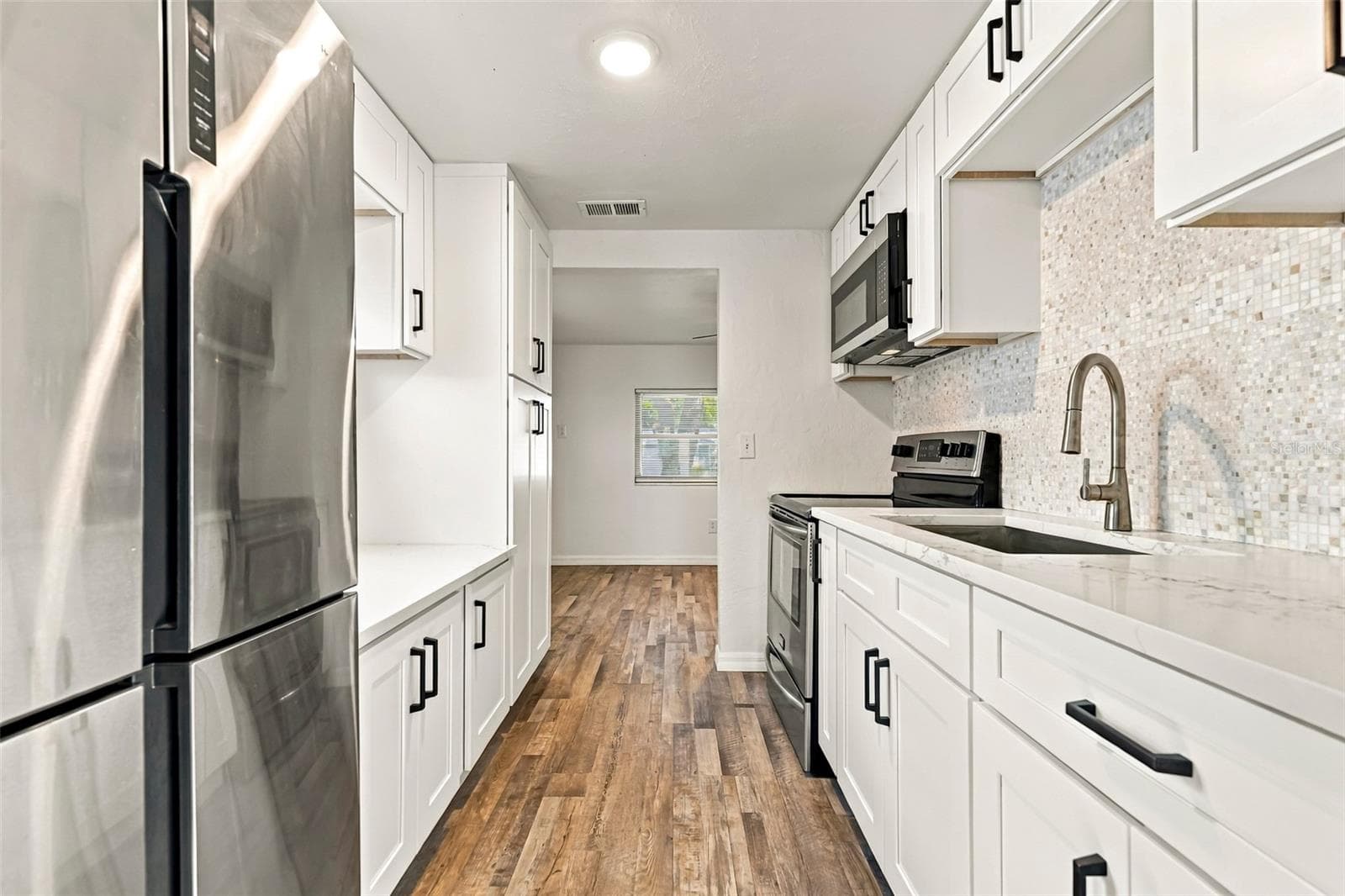 Single Family Residence at 3940 55TH AVE N, ST PETERSBURG, photo 10 of 40