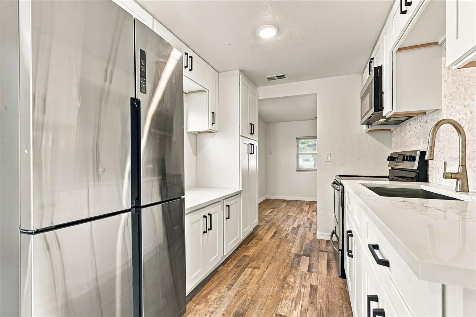 Single Family Residence at 3940 55TH AVE N, ST PETERSBURG, photo 11 of 40