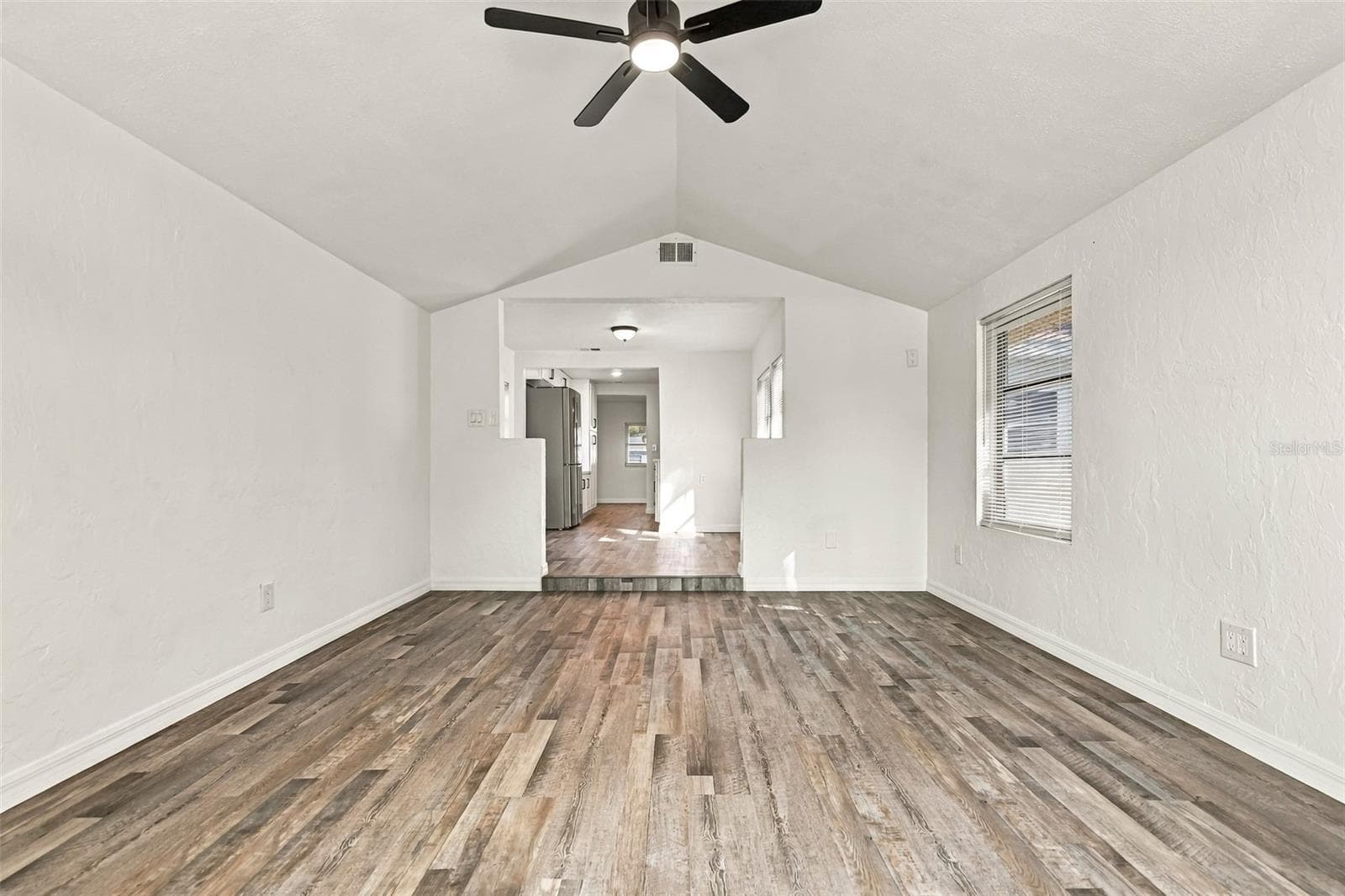 Single Family Residence at 3940 55TH AVE N, ST PETERSBURG, photo 19 of 40