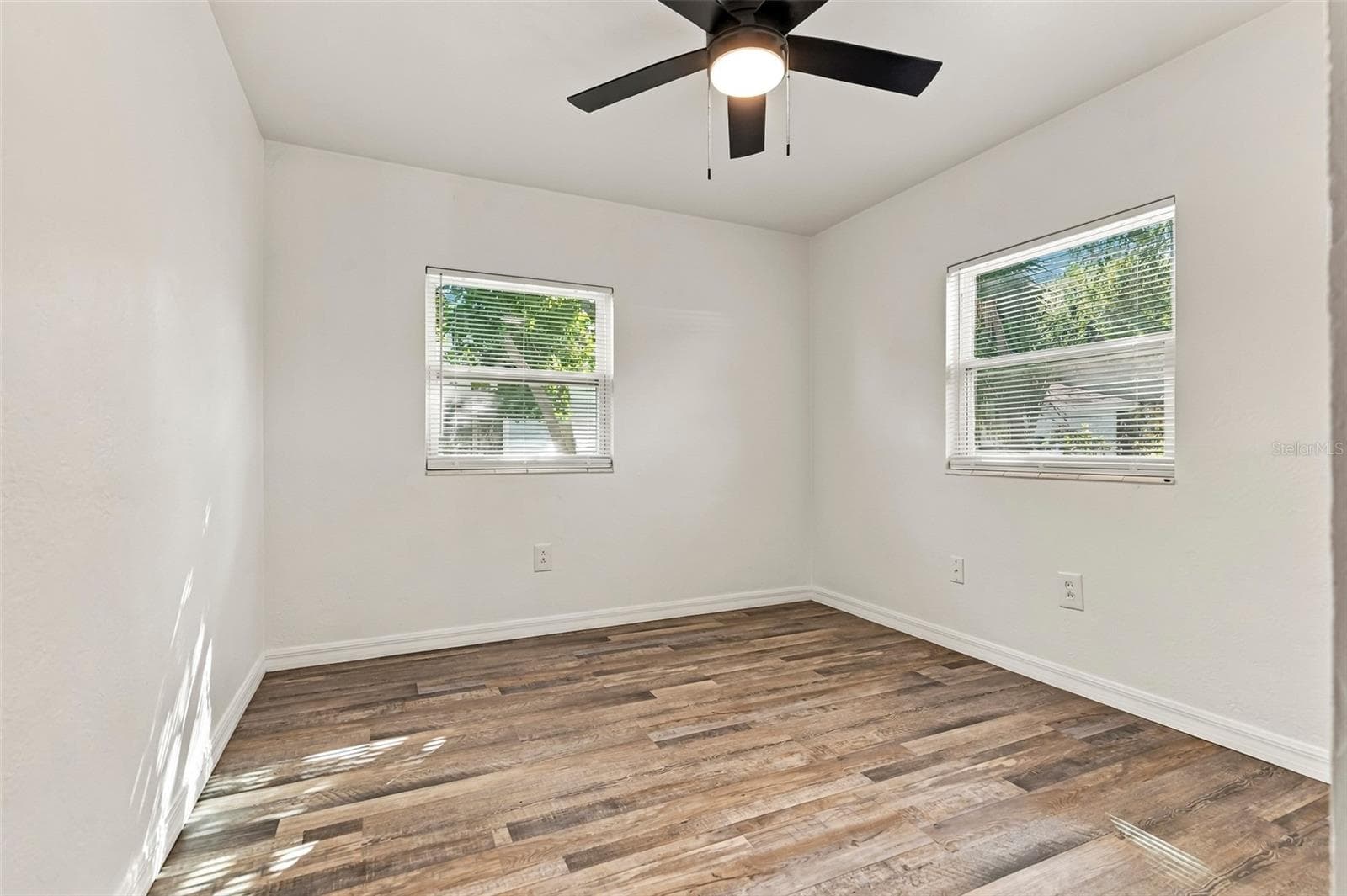 Single Family Residence at 3940 55TH AVE N, ST PETERSBURG, photo 20 of 40
