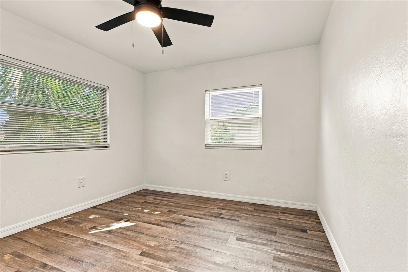 Single Family Residence at 3940 55TH AVE N, ST PETERSBURG, photo 26 of 40