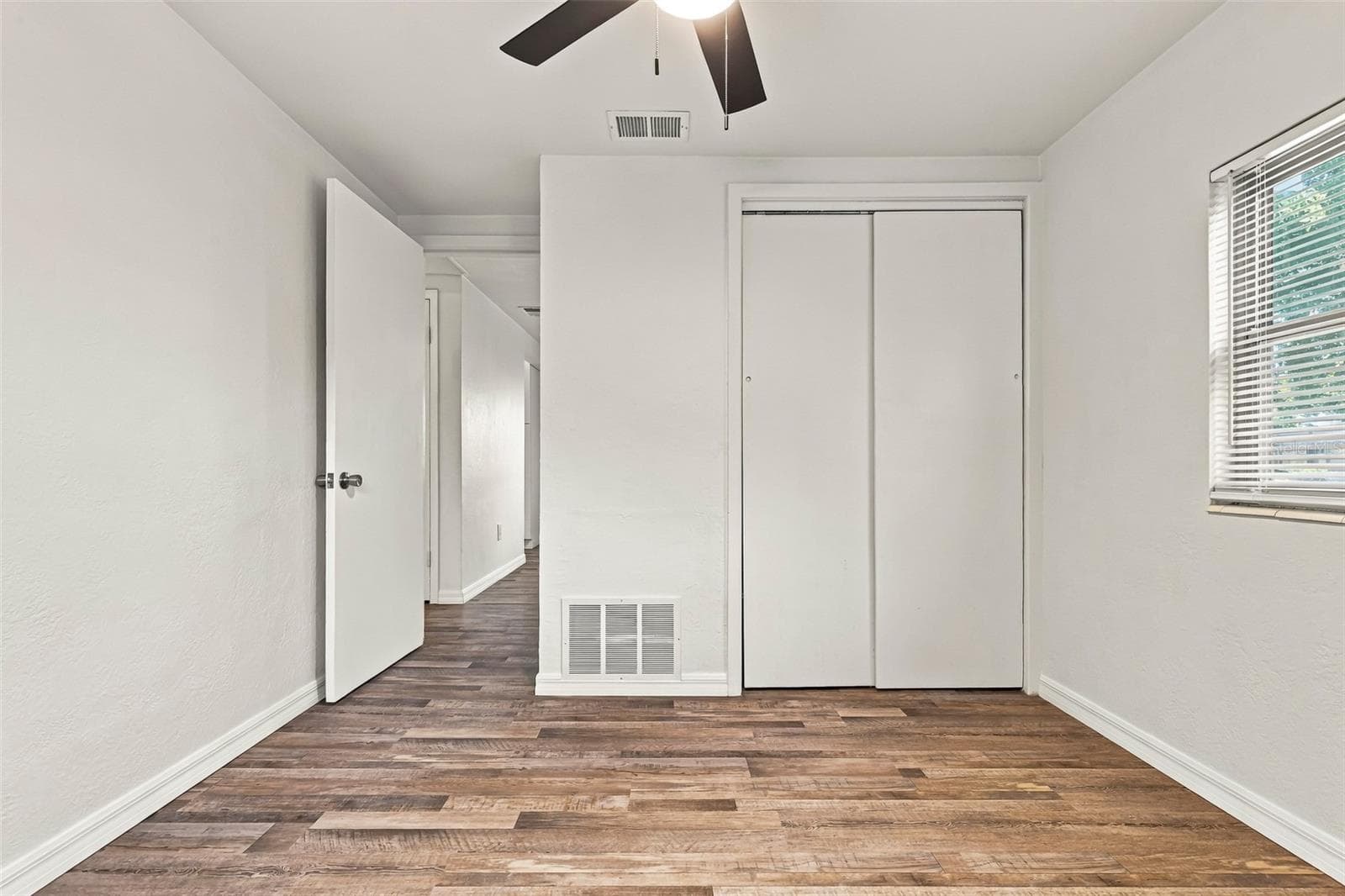 Single Family Residence at 3940 55TH AVE N, ST PETERSBURG, photo 29 of 40