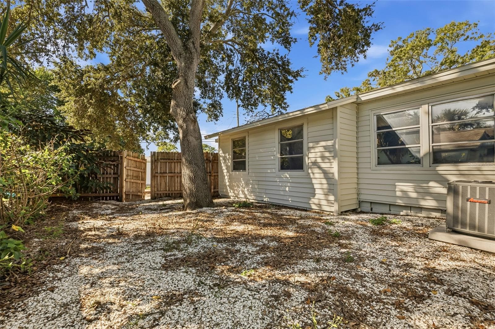 Single Family Residence at 3940 55TH AVE N, ST PETERSBURG, photo 37 of 40