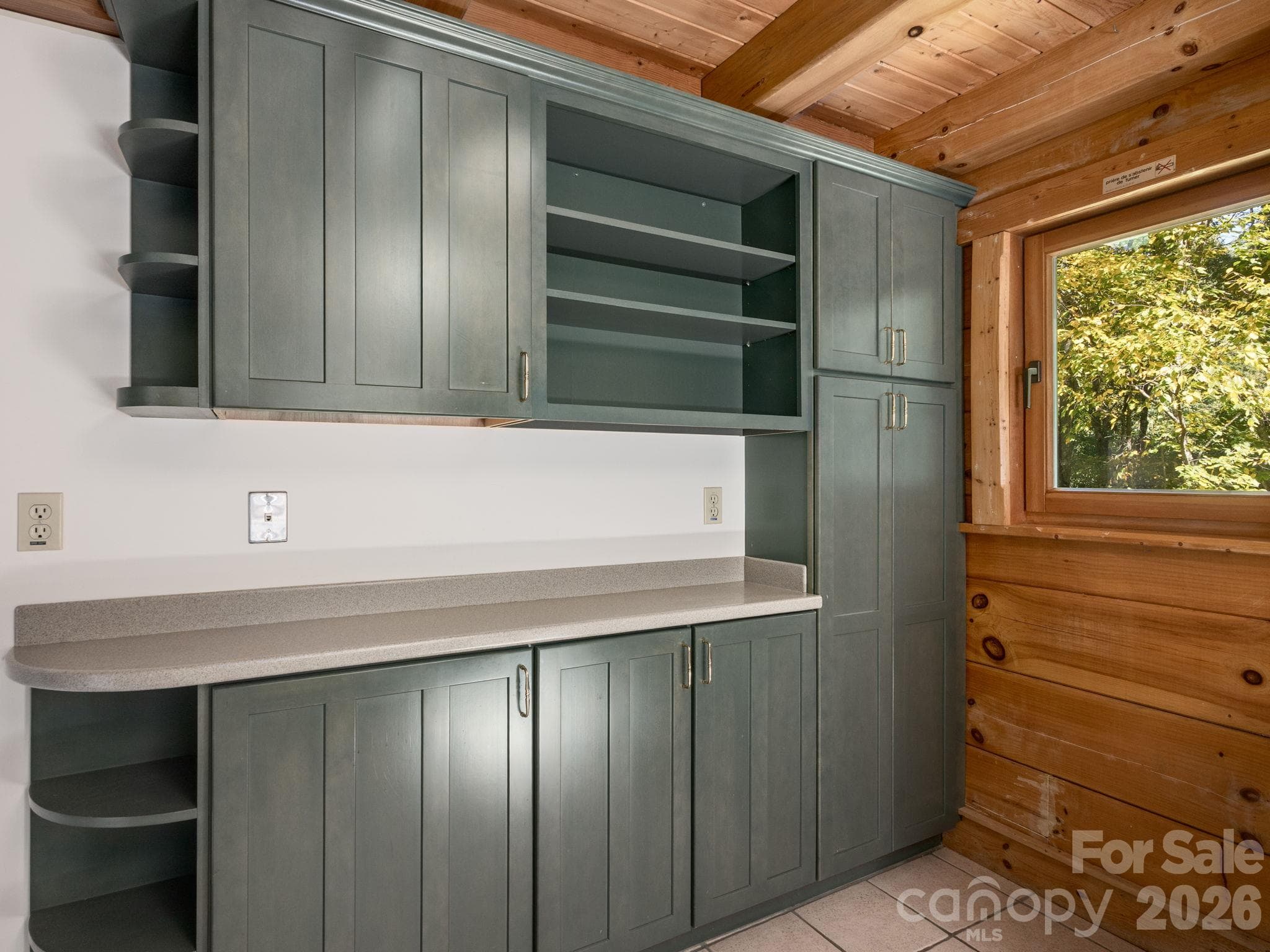 Single Family Residence at 8 Edelweiss Lane, Swannanoa, photo 10 of 23