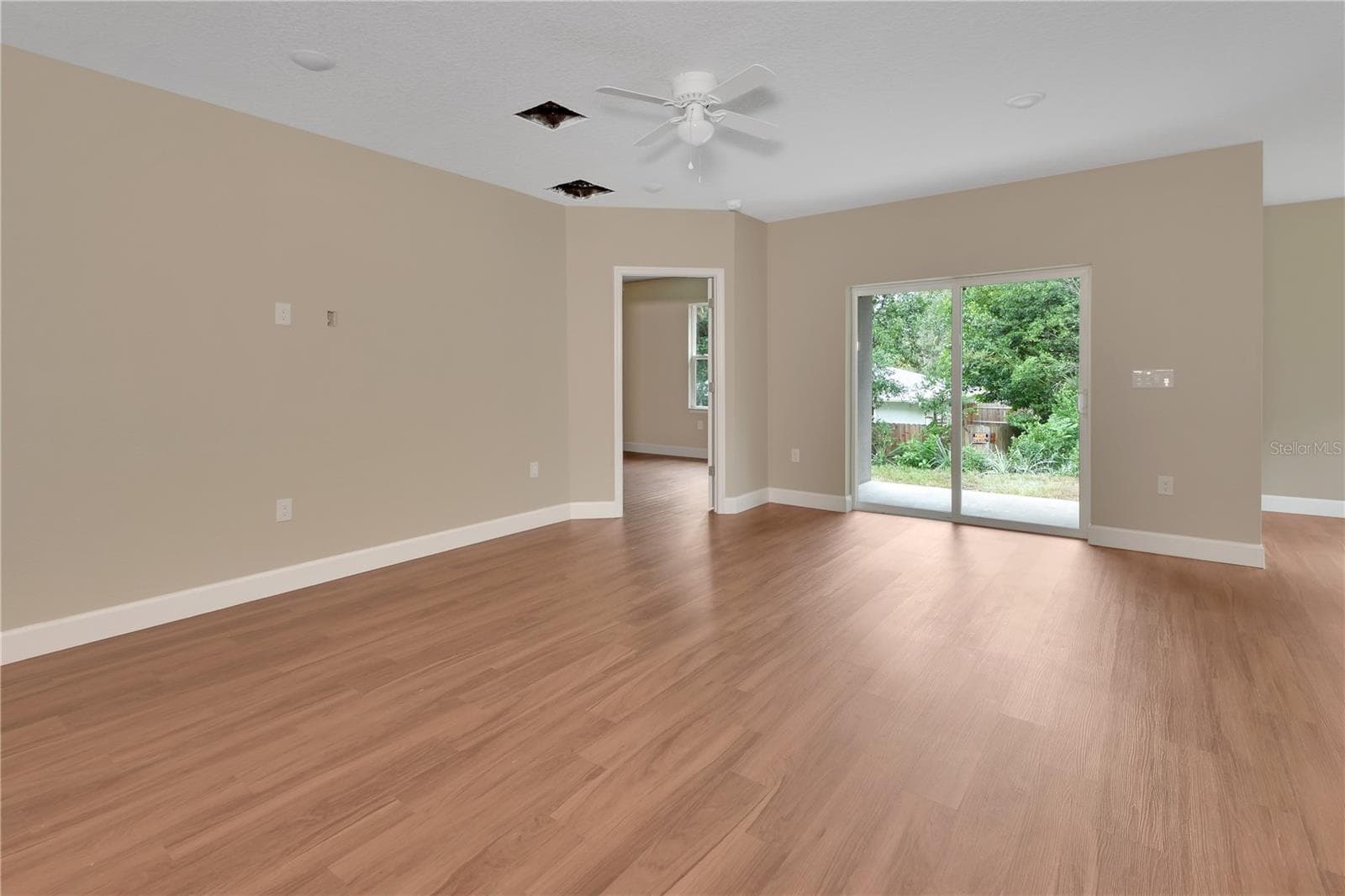 Single Family Residence at 114 S GROVE ST, DELAND, photo 3 of 36
