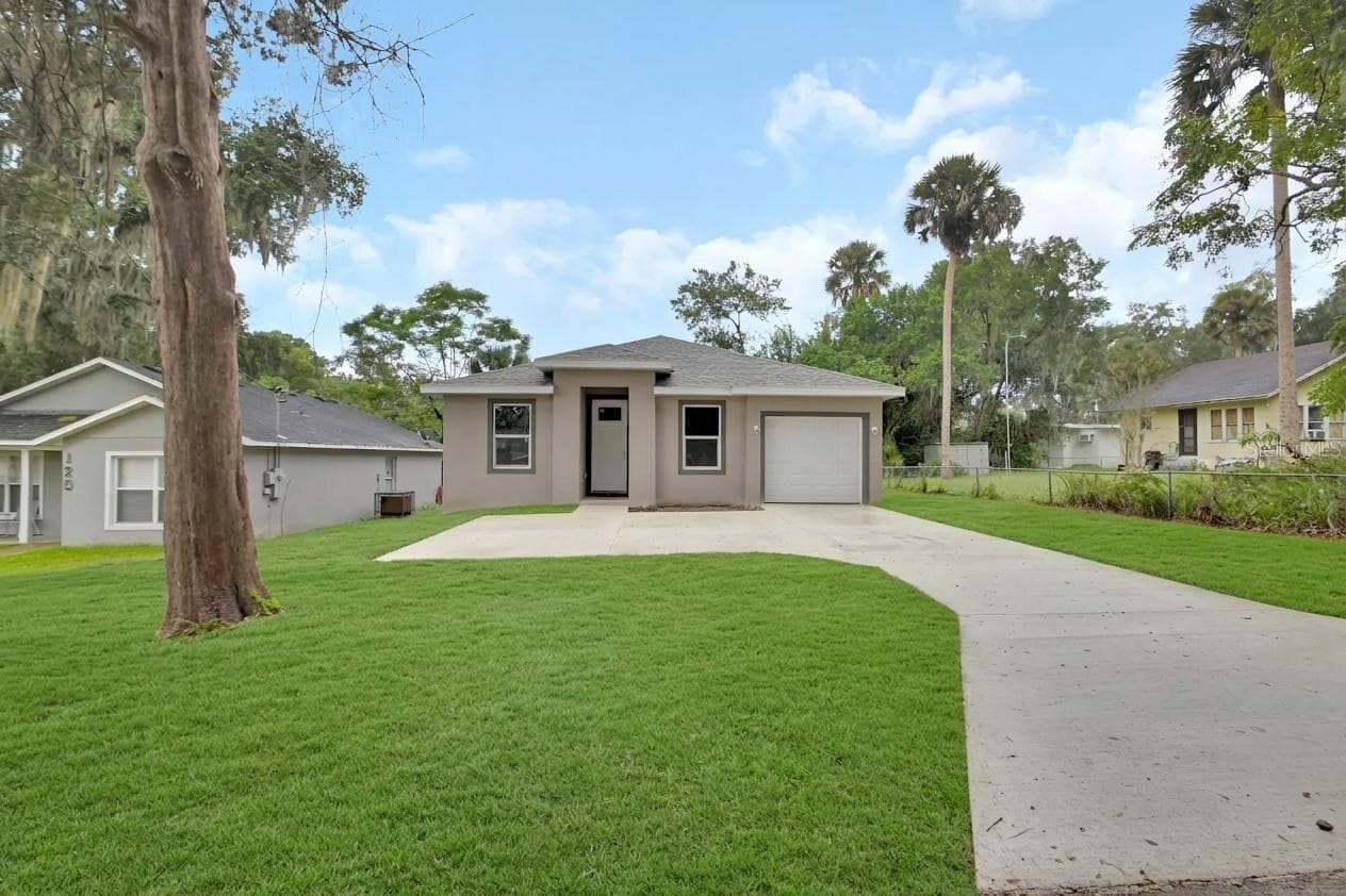 Single Family Residence at 114 S GROVE ST, DELAND, photo 31 of 36