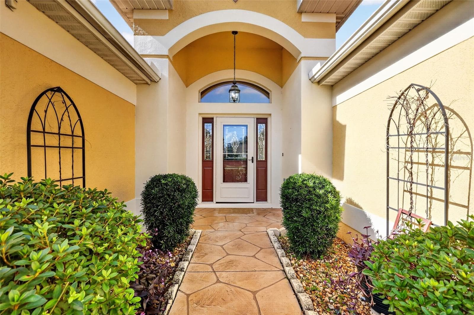 Front Entry - 16840 SE 85TH SAPELO CT, THE VILLAGES