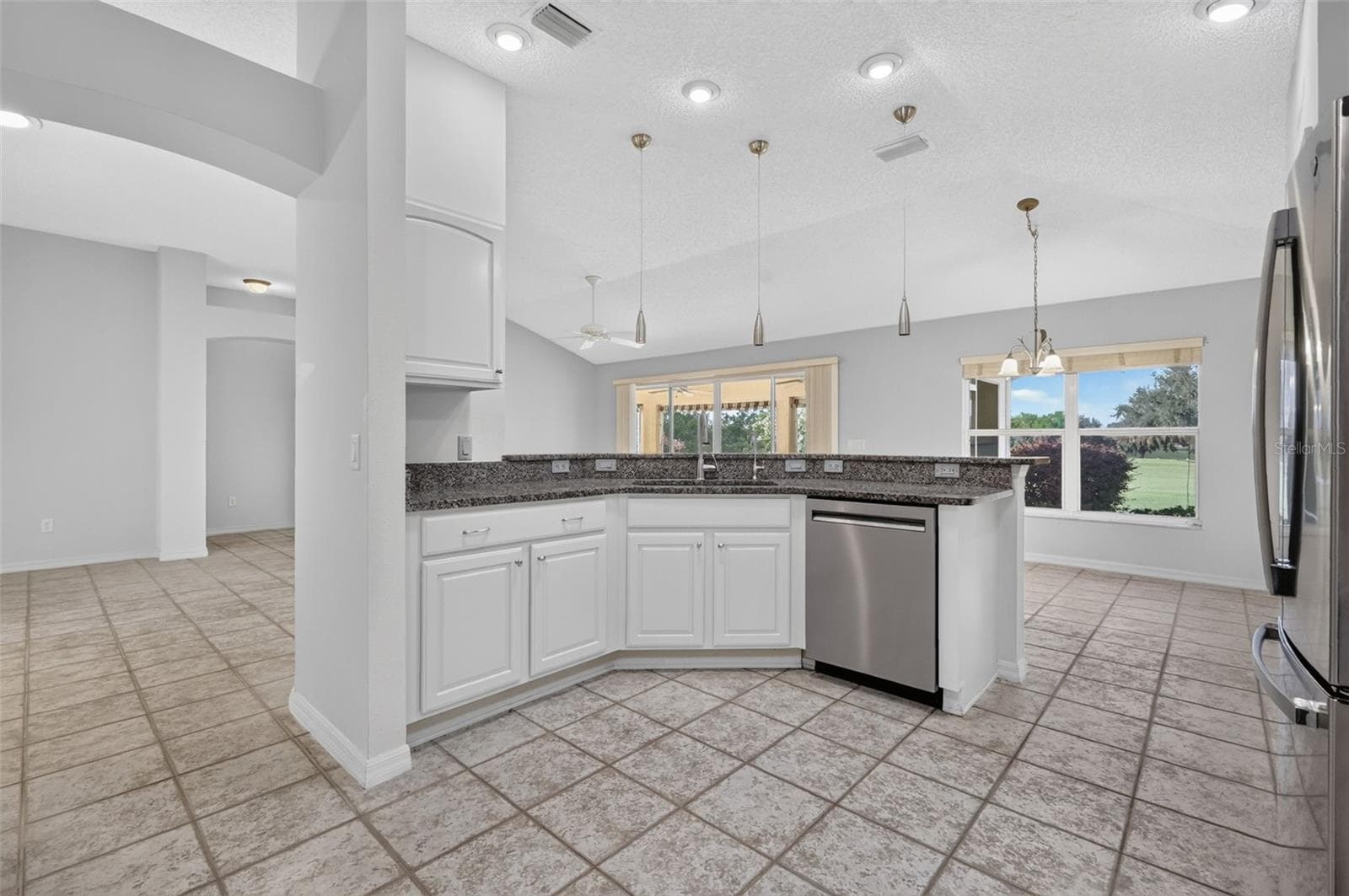 Kitchen - 16840 SE 85TH SAPELO CT, THE VILLAGES