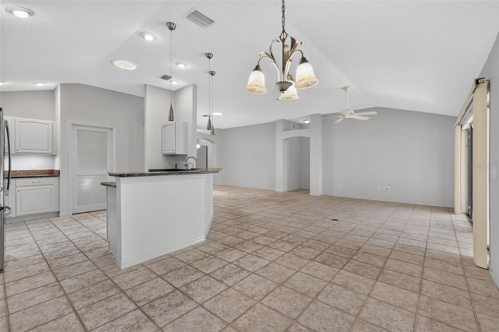 Living, Kitchen, and Dinette - 16840 SE 85TH SAPELO CT, THE VILLAGES