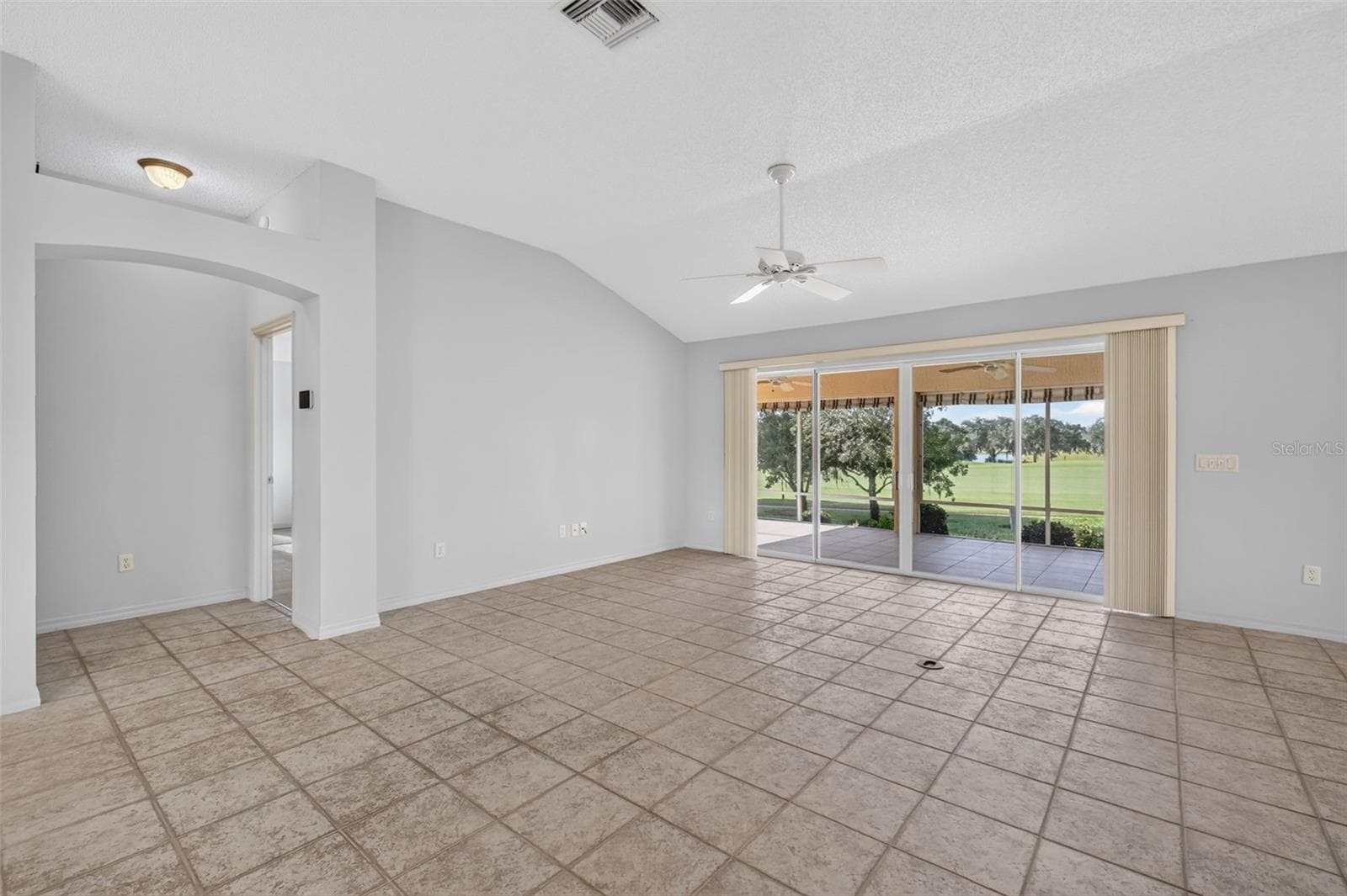 Living Room - 16840 SE 85TH SAPELO CT, THE VILLAGES
