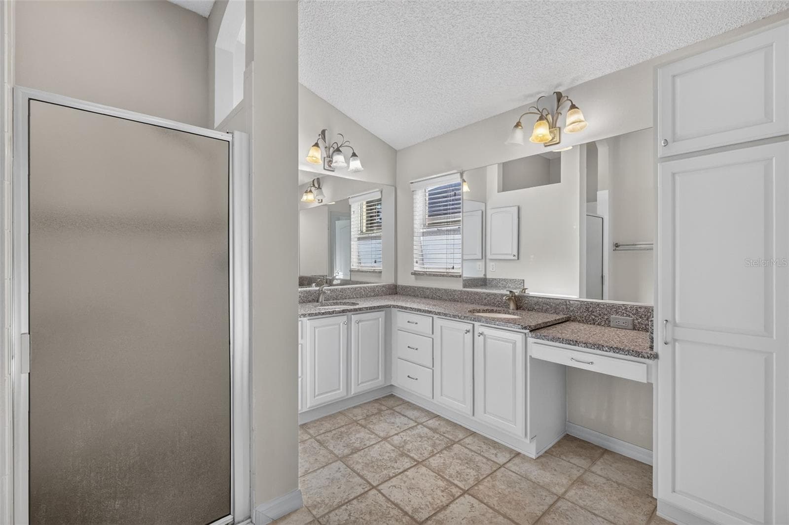 Primary Bathroom - 16840 SE 85TH SAPELO CT, THE VILLAGES